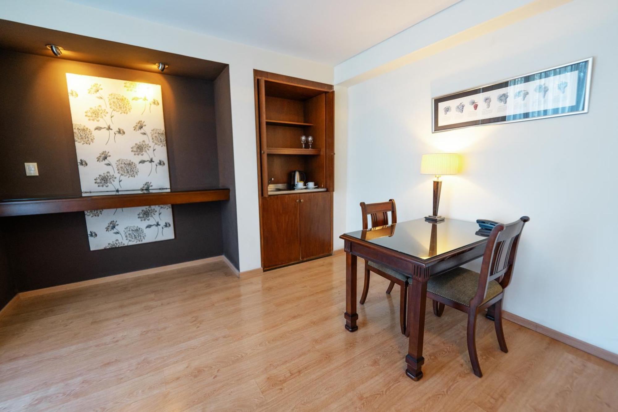 Amerian Executive Mendoza Hotel Værelse billede