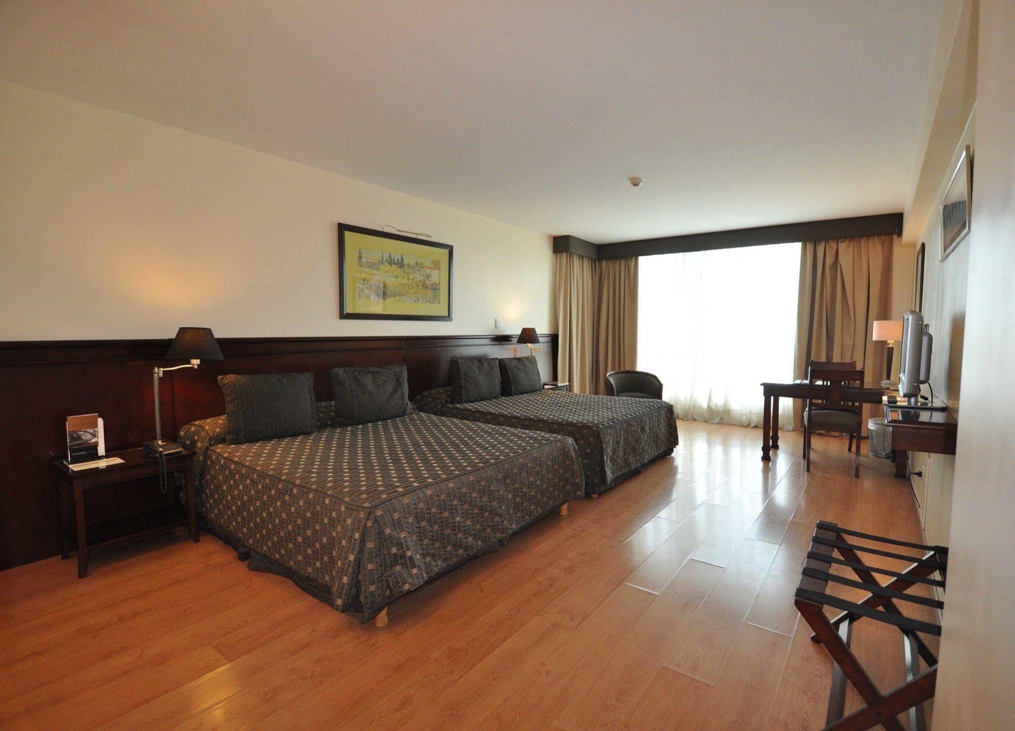 Amerian Executive Mendoza Hotel Eksteriør billede